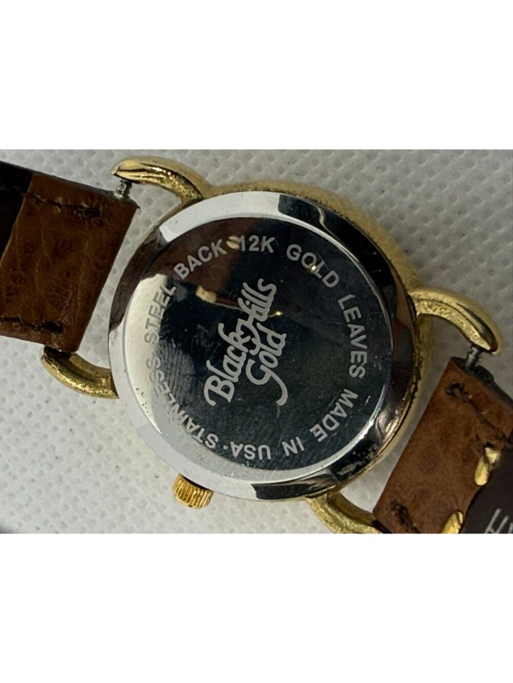Black Hills 12k Gold Leaf accents Women's Quartz Gold-Tone Brown Leather Watch - Picture 10 of 10